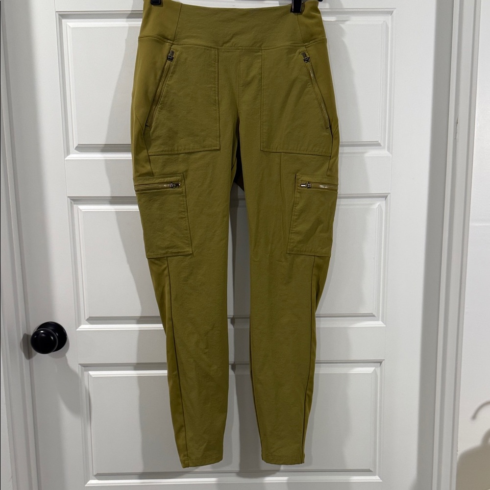 ATHLETA Headlands Hybrid Cargo Tight Tapestry Hike gold green 8 - Picture 2 of 5
